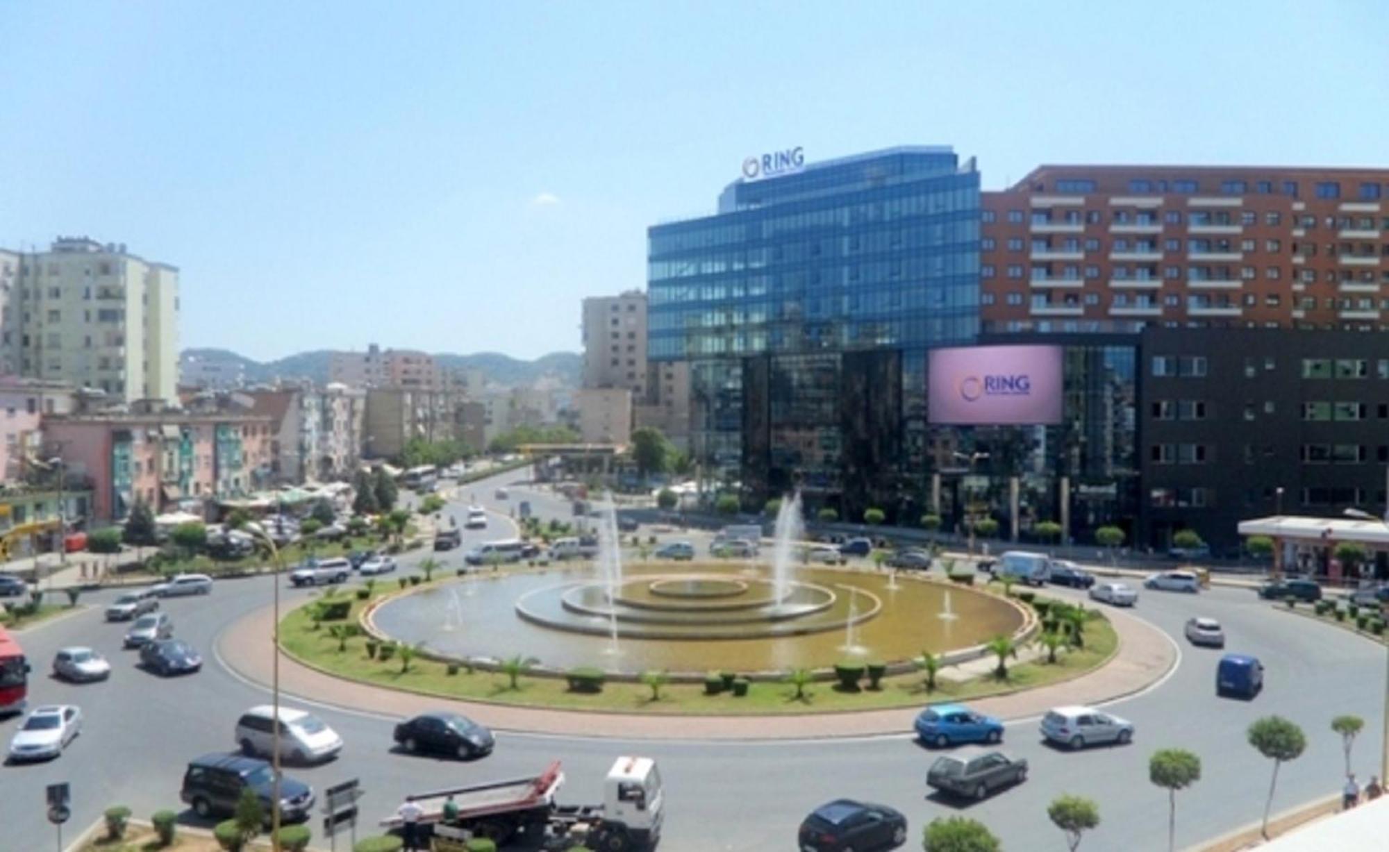 Albania Apartment Near Tirana City Center Double Or Twin Bed Buitenkant foto